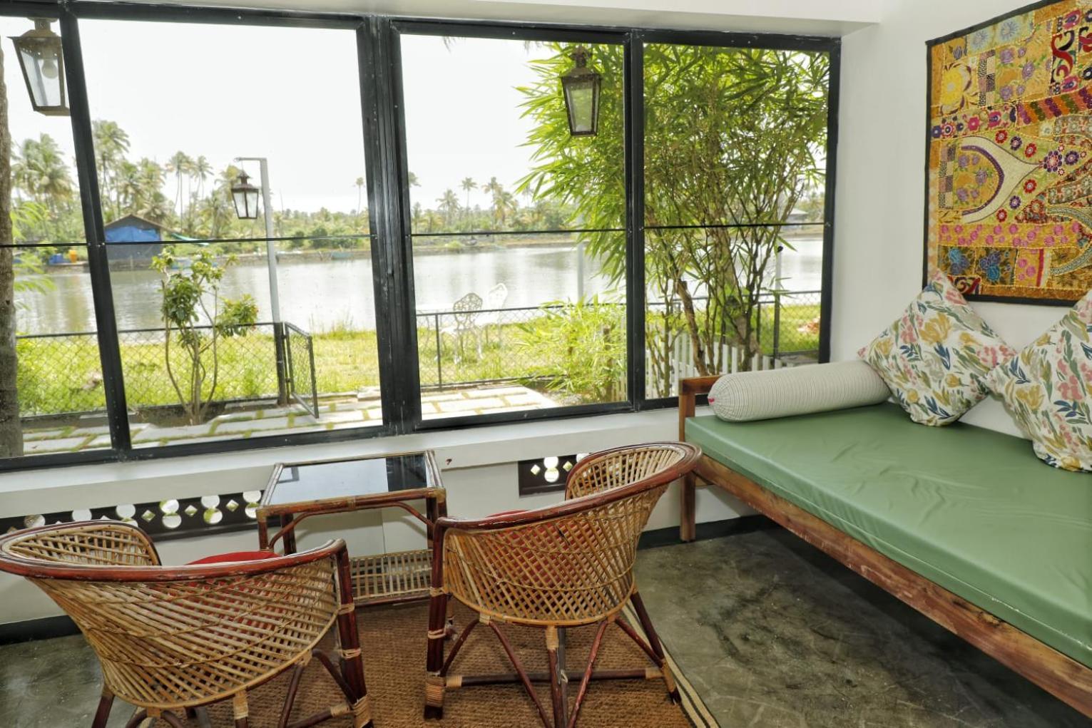 Vala House Hotel Cherai Beach Exterior photo